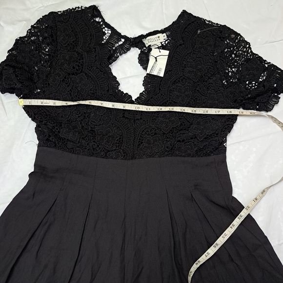 MOLLY Bracken Black Lace Romper - Picture 9 of 12